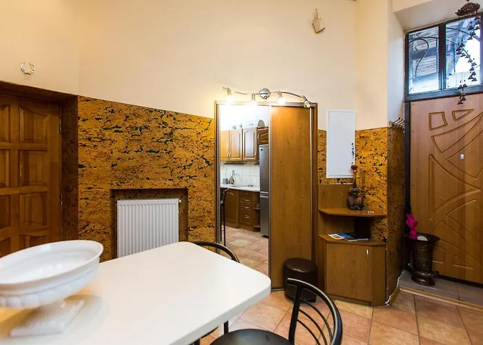 In The Centre Leópolis